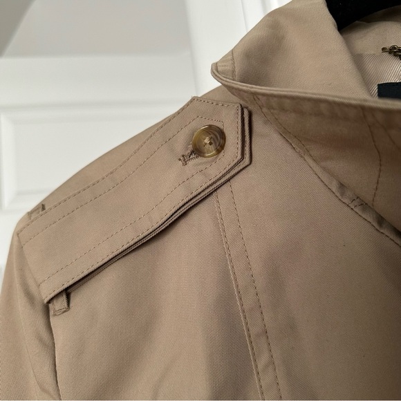 Banana Republic Classic Beige Trench Coat - Picture 9 of 12